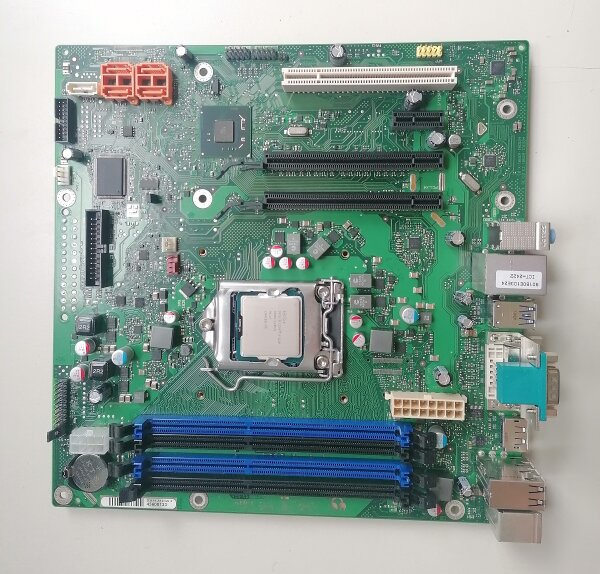 Fujitsu D3161-A12 GS3 34037632  S26361-D3161-A100 mATX Mainboard Intel Sockel 1155 Displayport P710 E710
